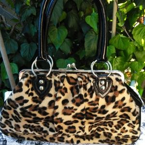 Lux de Ville lucky me kiss handbag